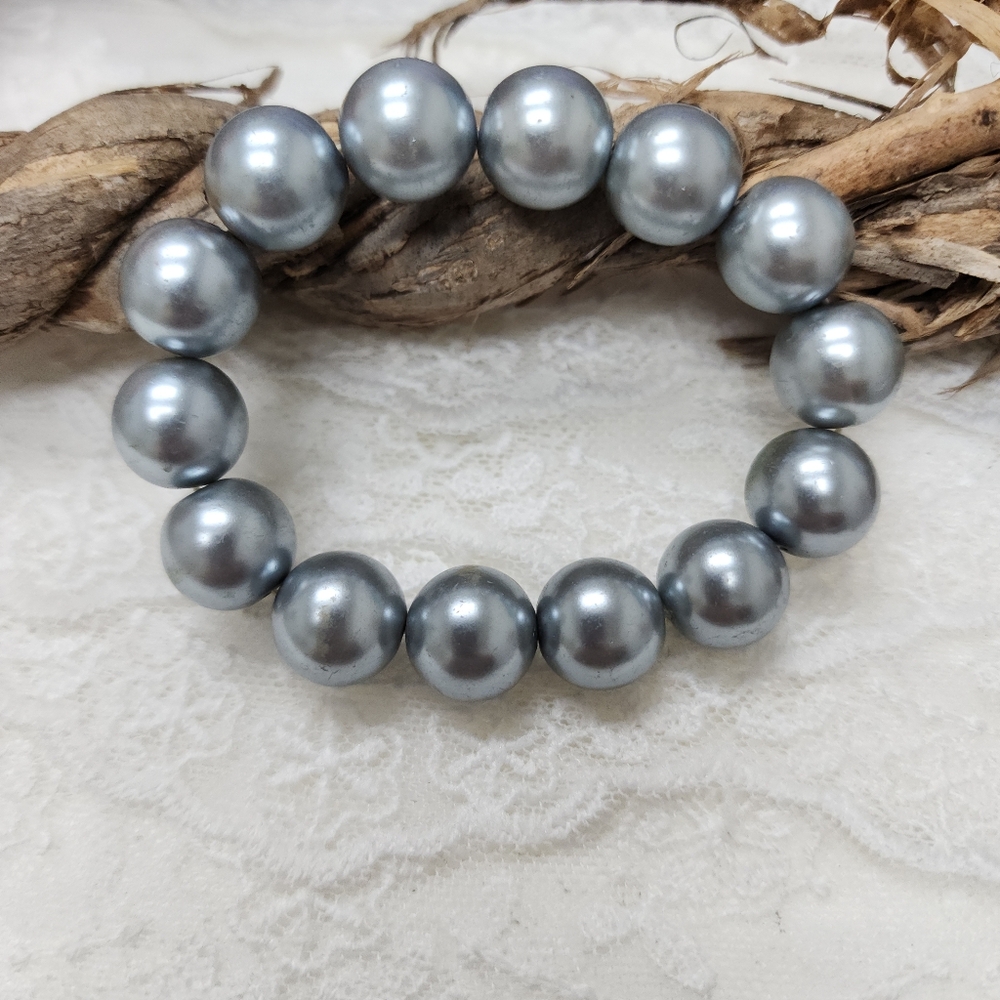 RARE Vintage Silver Toned Faux Pearl Stretch Bracelet